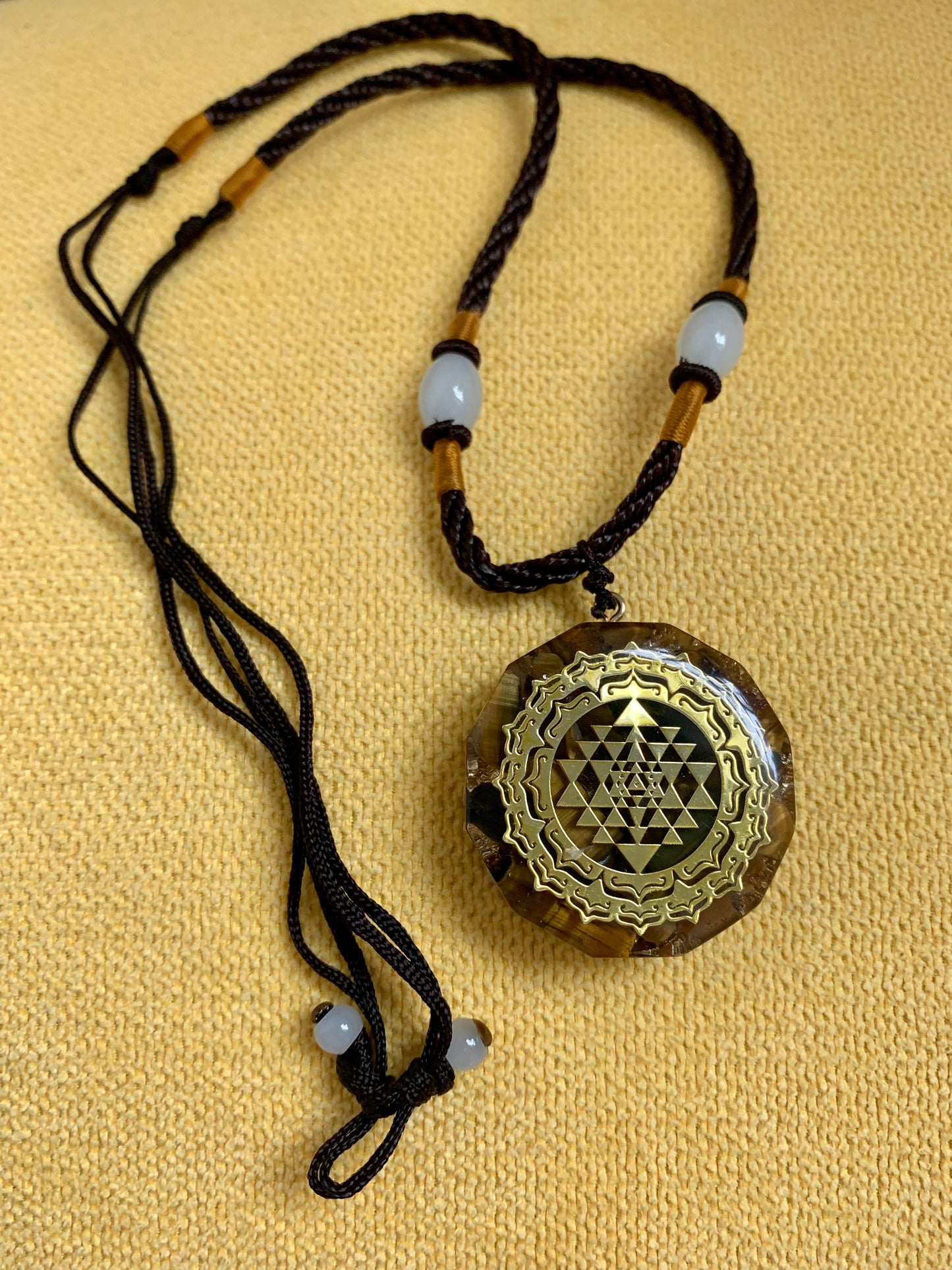 Mandala(Aishwarya Kolam) resin pendant & thread